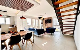 Duplex - Vue Mer exceptionnelle - Quartier Euromed-avec Box